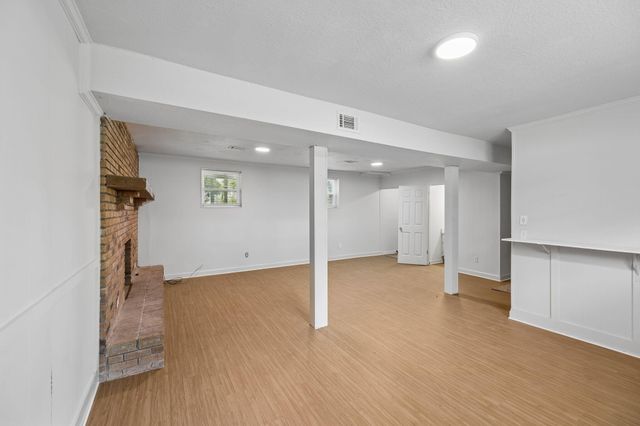 817 S Valleywood Circle, Hixson, TN 37343