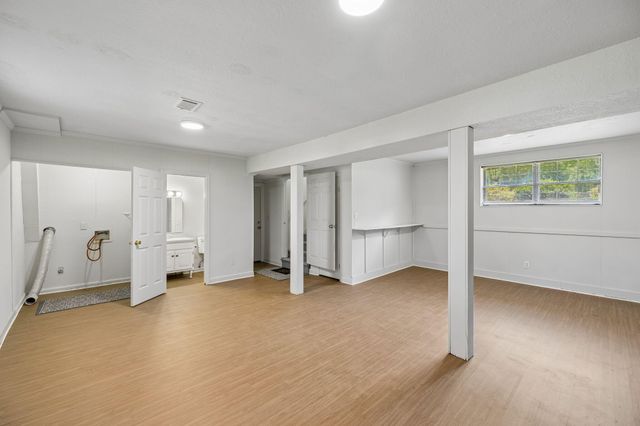 817 S Valleywood Circle, Hixson, TN 37343