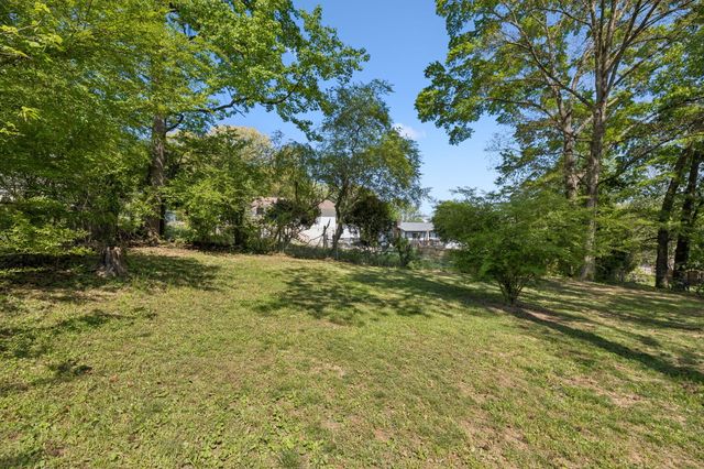 817 S Valleywood Circle, Hixson, TN 37343