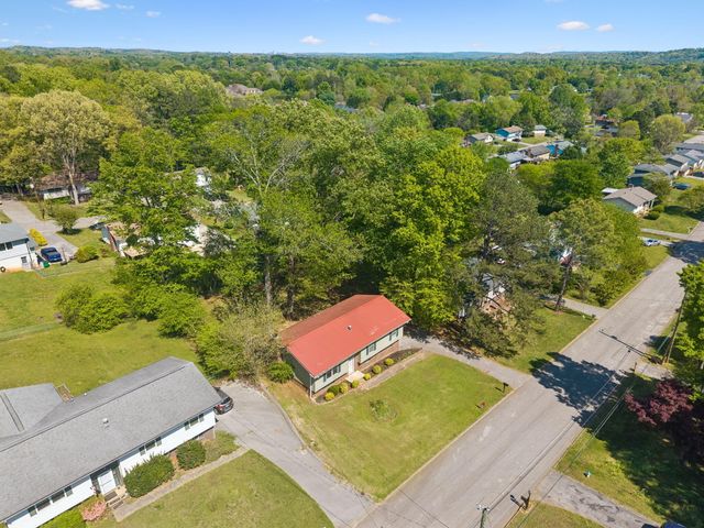 817 S Valleywood Circle, Hixson, TN 37343