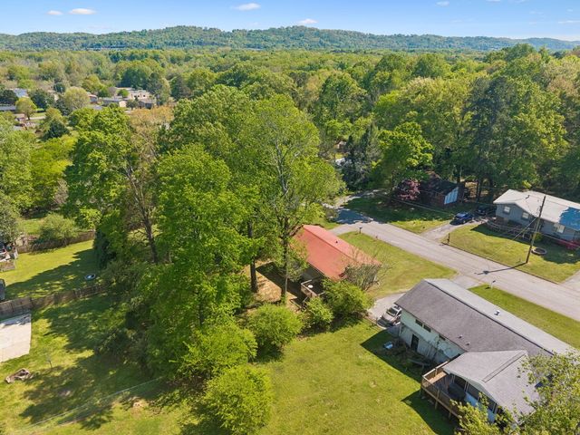 817 S Valleywood Circle, Hixson, TN 37343