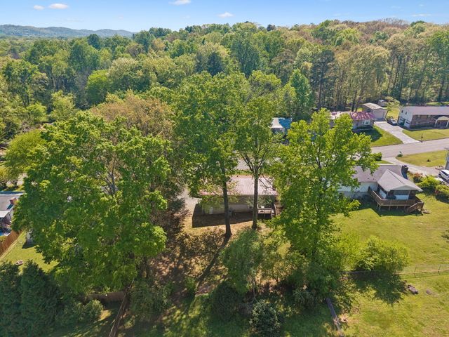 817 S Valleywood Circle, Hixson, TN 37343