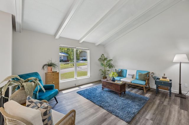 817 S Valleywood Circle, Hixson, TN 37343