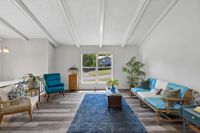 817 S Valleywood Circle, Hixson, TN 37343