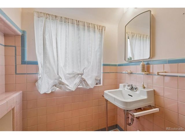 1260 Pontiac St, Denver, CO 80220