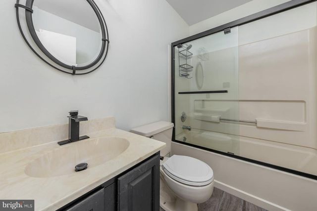 9 MERLOT CT, Marlton, NJ 08053