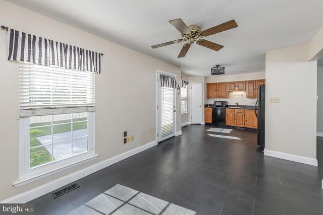 9 MERLOT CT, Marlton, NJ 08053