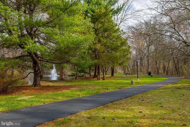 9 MERLOT CT, Marlton, NJ 08053