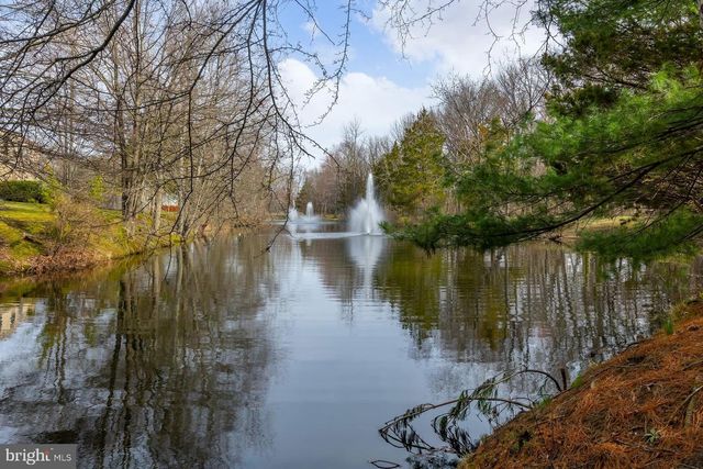 9 MERLOT CT, Marlton, NJ 08053