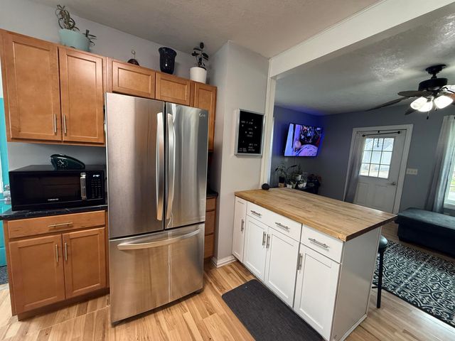 509 NW 13th St, Minot, ND 58703