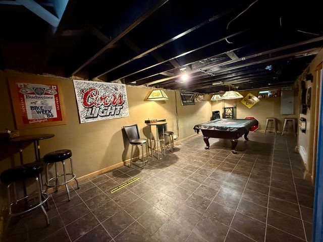 509 NW 13th St, Minot, ND 58703