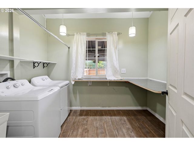 806 Ne GALLOWAY St, Mc Minnville, OR 97128