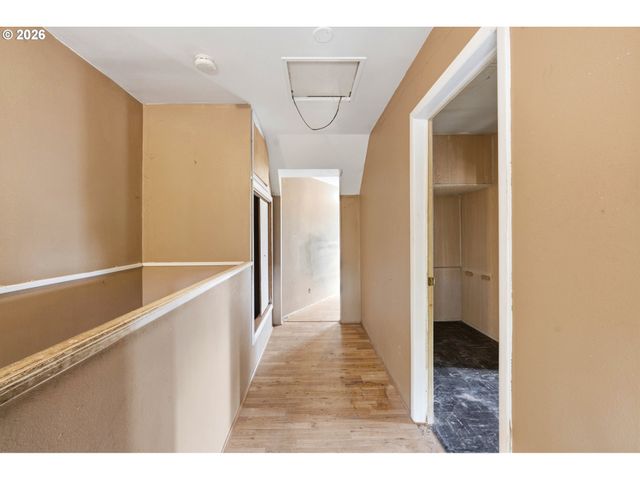 806 Ne GALLOWAY St, Mc Minnville, OR 97128