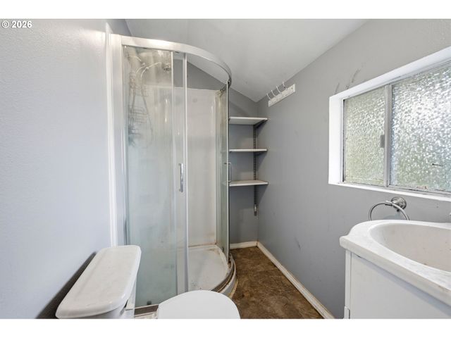 806 Ne GALLOWAY St, Mc Minnville, OR 97128