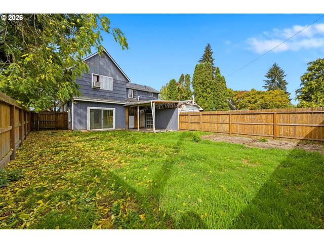 806 Ne GALLOWAY St, Mc Minnville, OR 97128