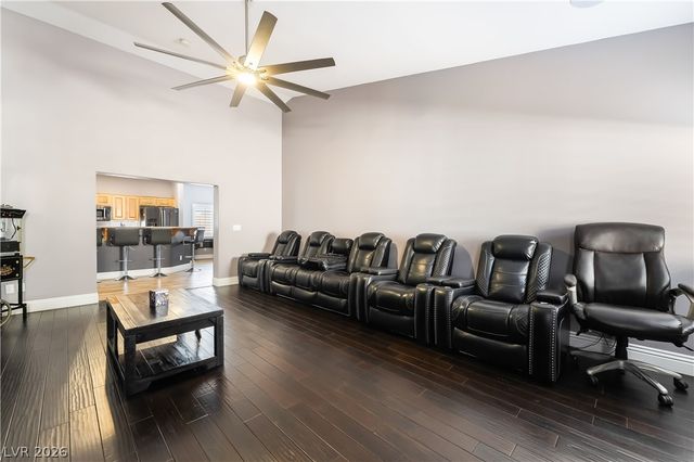 62 Harbor Coast Street, Las Vegas, NV 89148