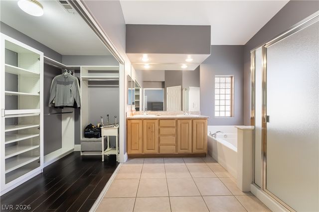 62 Harbor Coast Street, Las Vegas, NV 89148