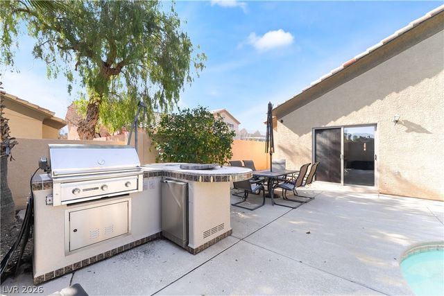 62 Harbor Coast Street, Las Vegas, NV 89148