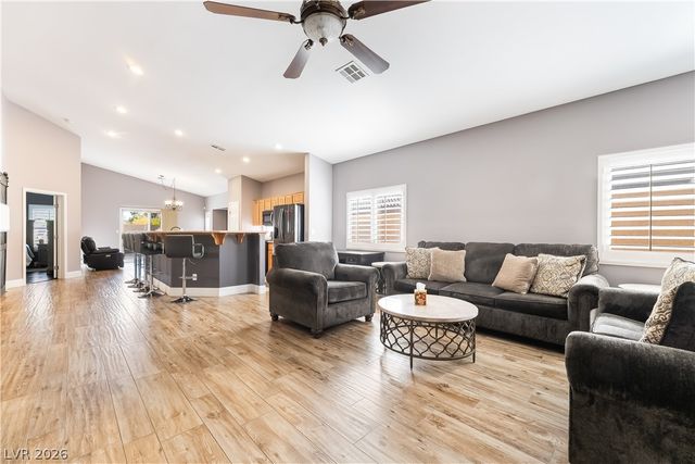 62 Harbor Coast Street, Las Vegas, NV 89148