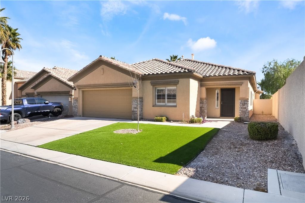 62 Harbor Coast Street, Las Vegas, NV 89148