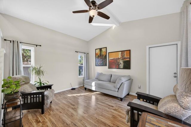 7597 Deltawind Dr, Sacramento, CA 95831