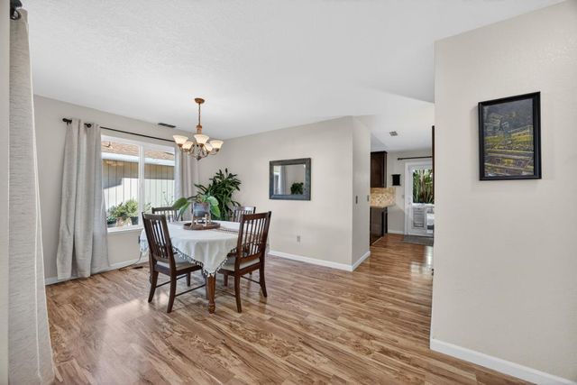 7597 Deltawind Dr, Sacramento, CA 95831