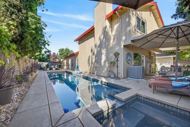 7597 Deltawind Dr, Sacramento, CA 95831