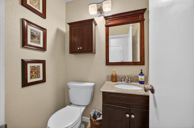 7597 Deltawind Dr, Sacramento, CA 95831