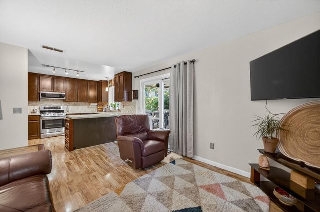 7597 Deltawind Dr, Sacramento, CA 95831