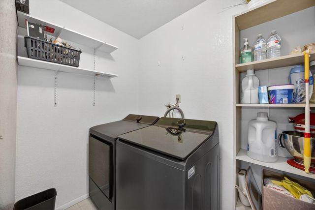 7597 Deltawind Dr, Sacramento, CA 95831