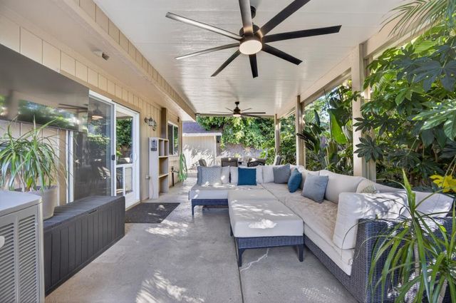 7597 Deltawind Dr, Sacramento, CA 95831