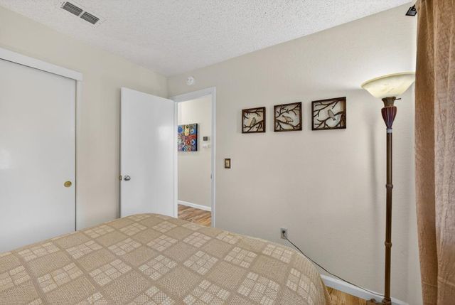 7597 Deltawind Dr, Sacramento, CA 95831