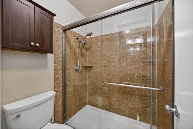 7597 Deltawind Dr, Sacramento, CA 95831