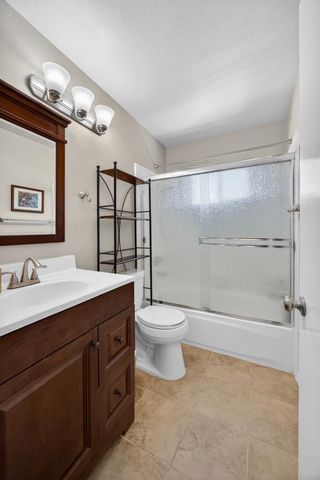 7597 Deltawind Dr, Sacramento, CA 95831