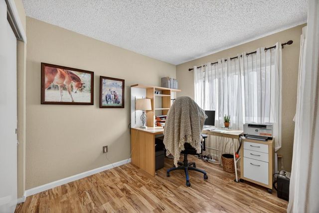 7597 Deltawind Dr, Sacramento, CA 95831