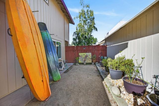 7597 Deltawind Dr, Sacramento, CA 95831