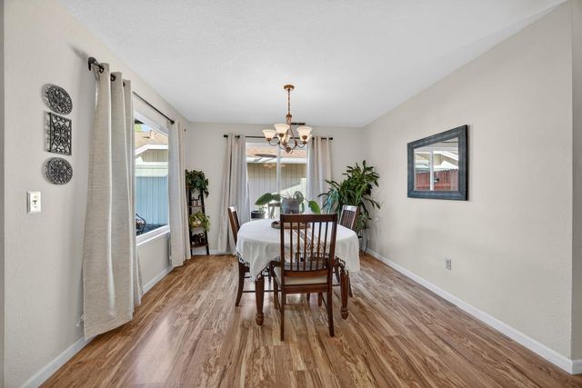 7597 Deltawind Dr, Sacramento, CA 95831