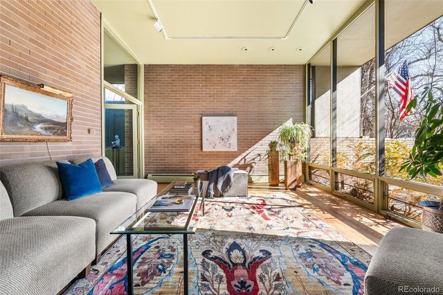 2735 E 7th Avenue Parkway, Denver, CO 80206