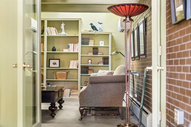 2735 E 7th Avenue Parkway, Denver, CO 80206