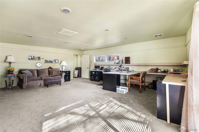 2735 E 7th Avenue Parkway, Denver, CO 80206