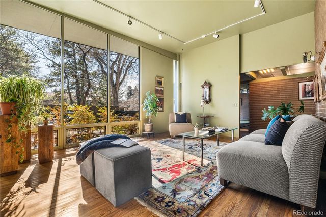 2735 E 7th Avenue Parkway, Denver, CO 80206