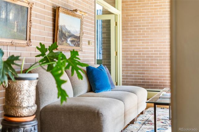 2735 E 7th Avenue Parkway, Denver, CO 80206