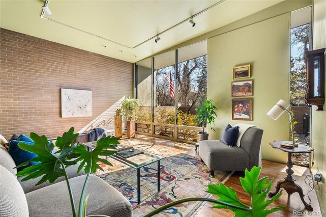 2735 E 7th Avenue Parkway, Denver, CO 80206