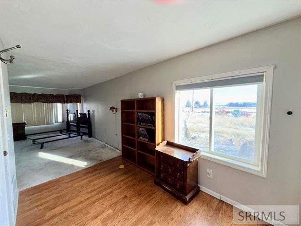 Image 15 of property listing at 5657 W 17th S, Idaho Falls, ID 83402