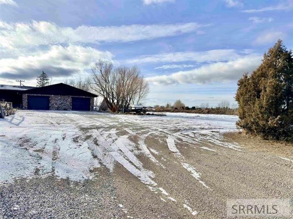 Image 31 of property listing at 5657 W 17th S, Idaho Falls, ID 83402