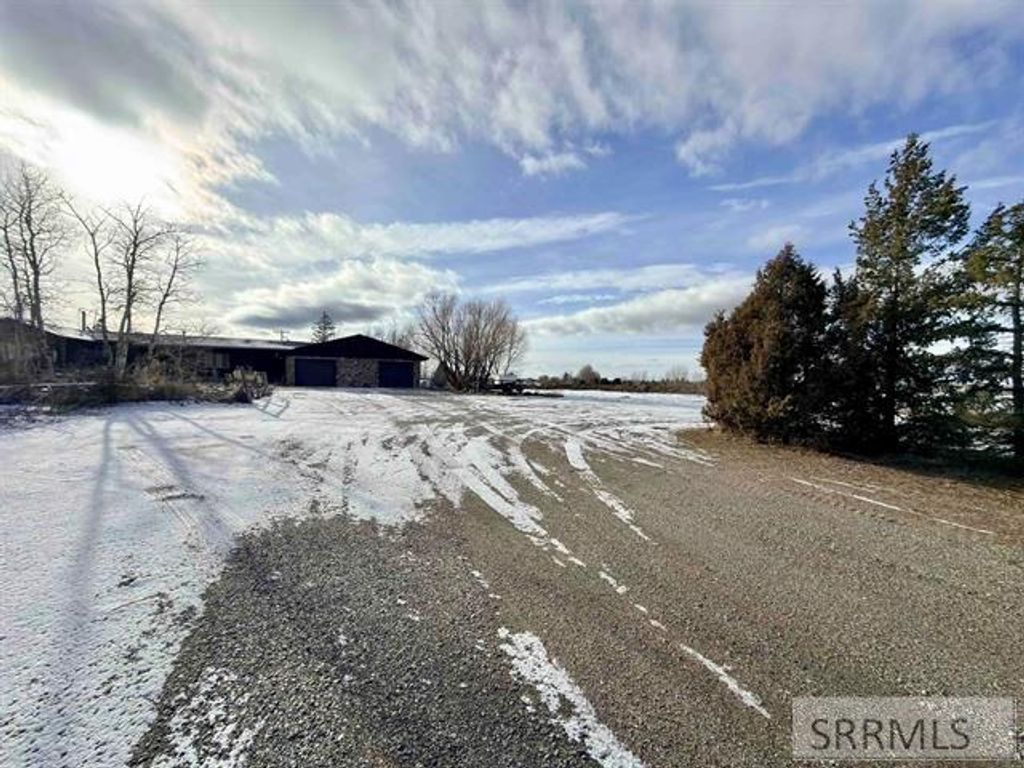 Image 32 of property listing at 5657 W 17th S, Idaho Falls, ID 83402