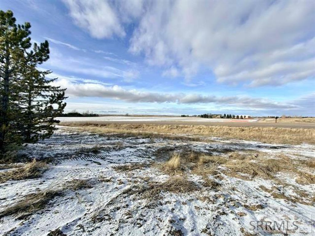 Image 34 of property listing at 5657 W 17th S, Idaho Falls, ID 83402