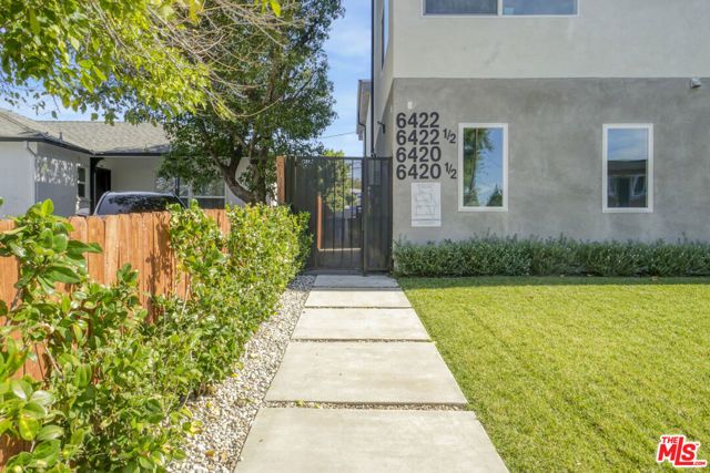 6422 Hanna Avenue, Woodland Hills (los Angeles), CA 91303