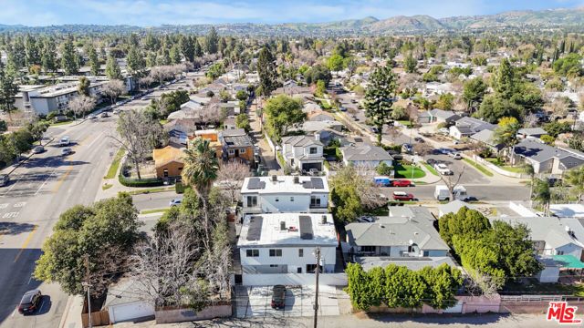 6422 Hanna Avenue, Woodland Hills (los Angeles), CA 91303