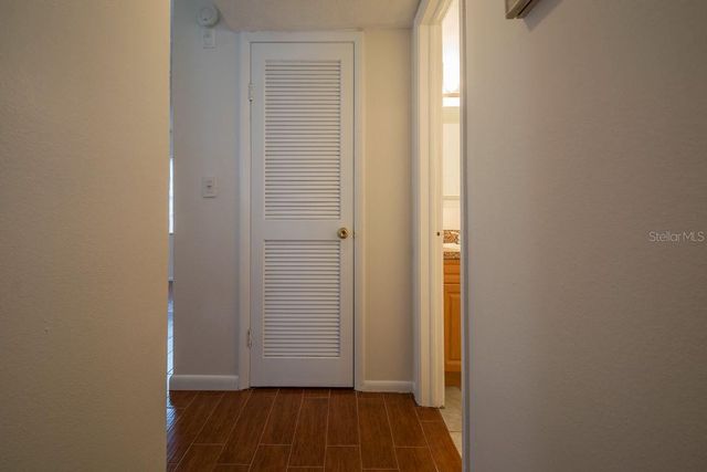 5221 BAYSHORE BOULEVARD 32, Tampa, FL 33611